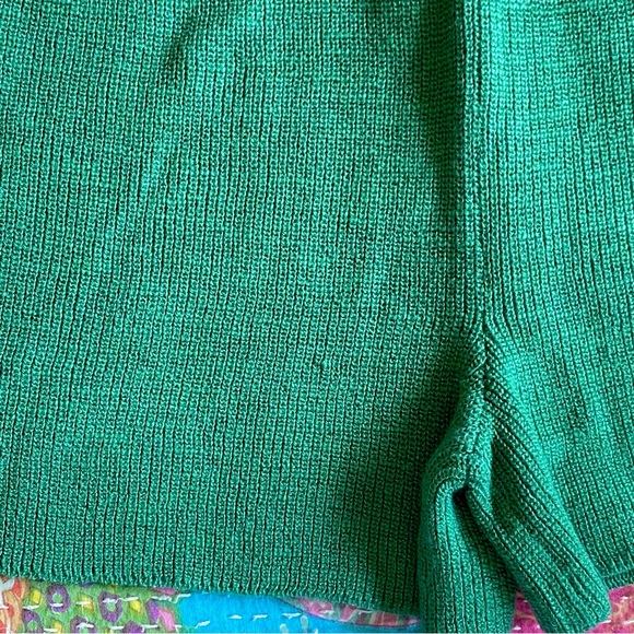 NWOT FREE PEOPLE BEACH MALIBU SURF
KNITTED SHORTS in green XS - Picture 12 of 12